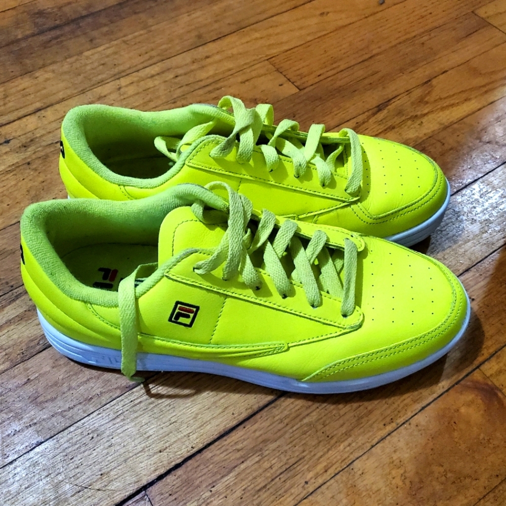 Fila's Women' Size 7 Tennis 88 Neon Highlighter Safety Yellow Retro Casual Shoes